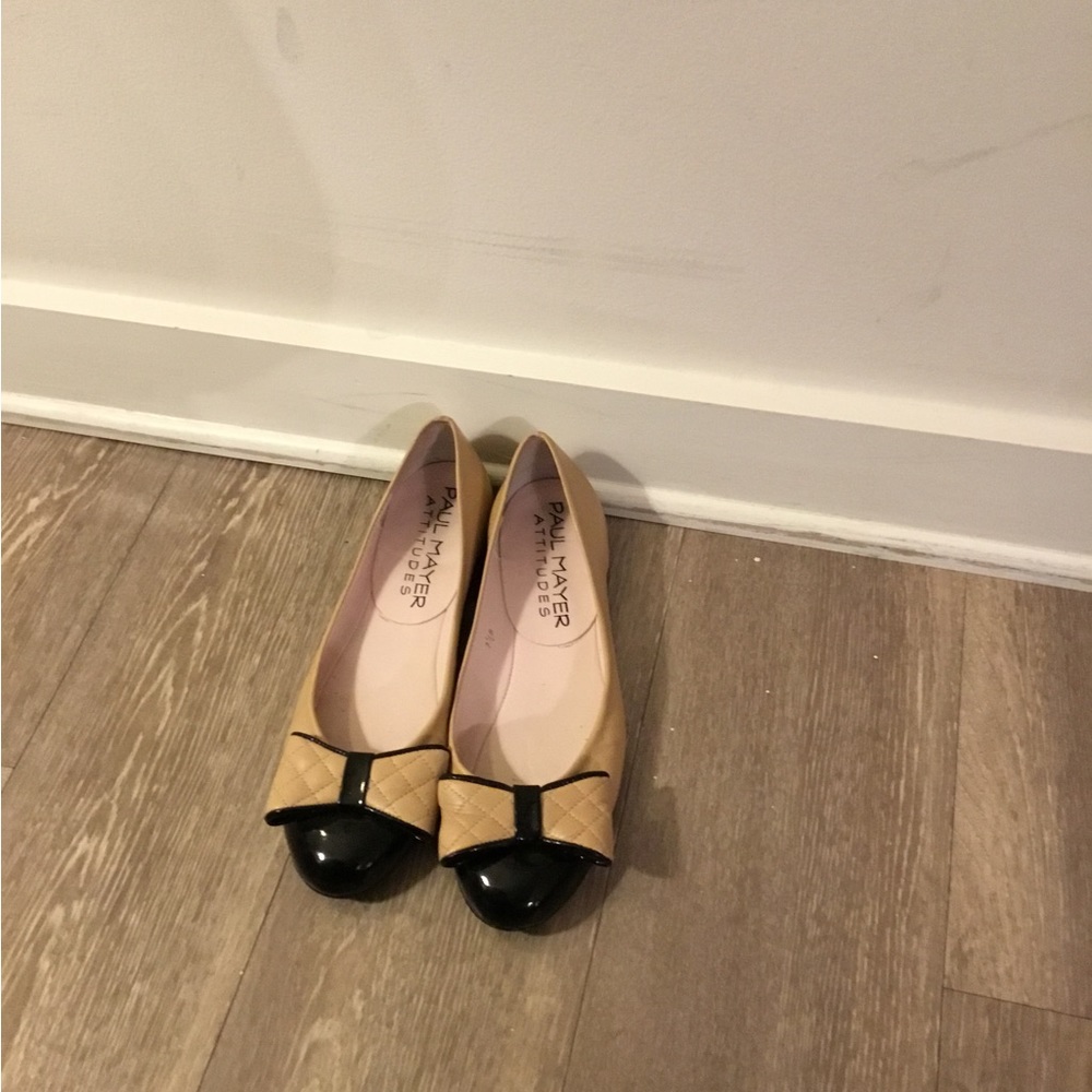 Paul Mayer Cream and Black Loafers Flats. Size 7.5B. $65